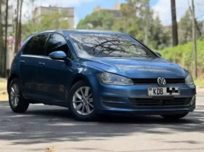 Volkswagen Golf   - 2013