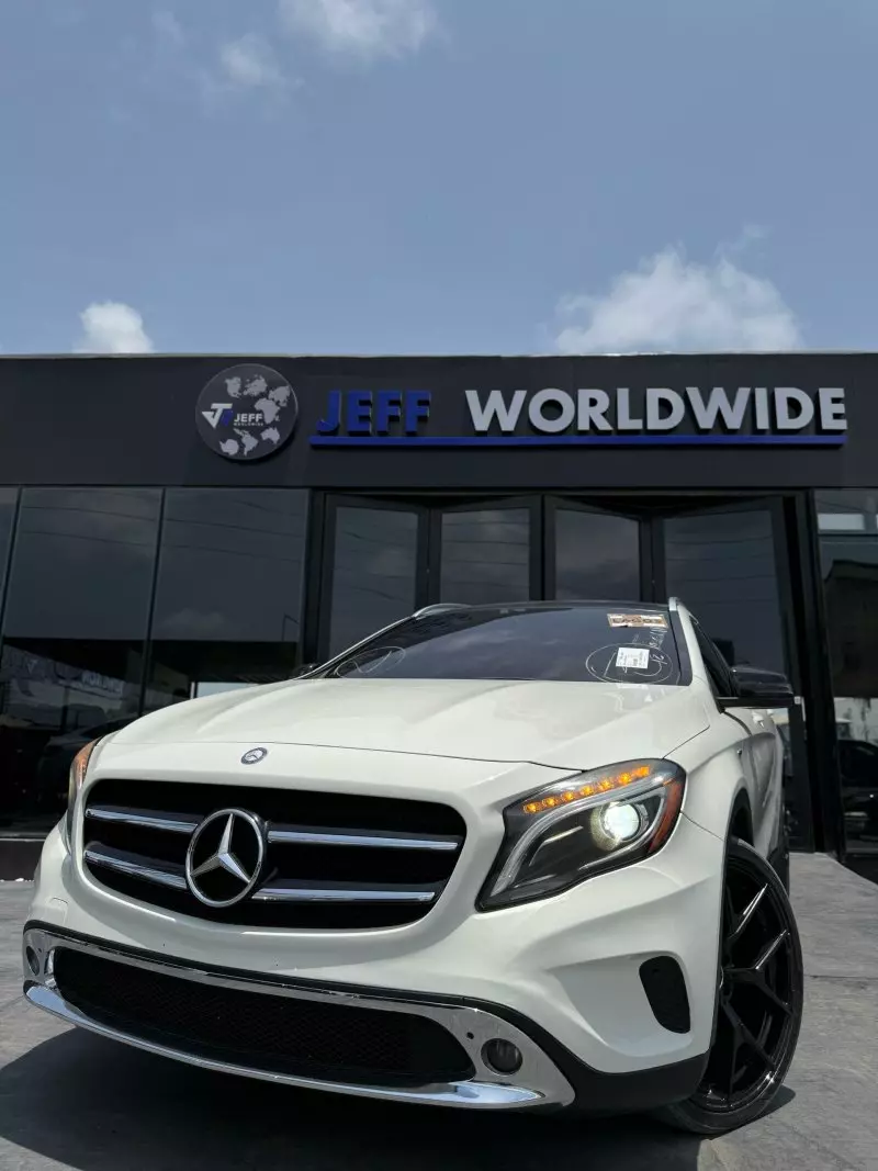 Mercedes-Benz GLA 250   - 2015