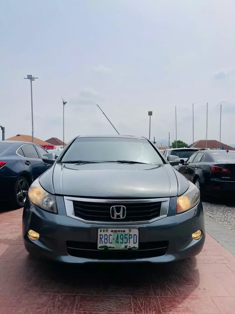 Honda Accord   - 2009