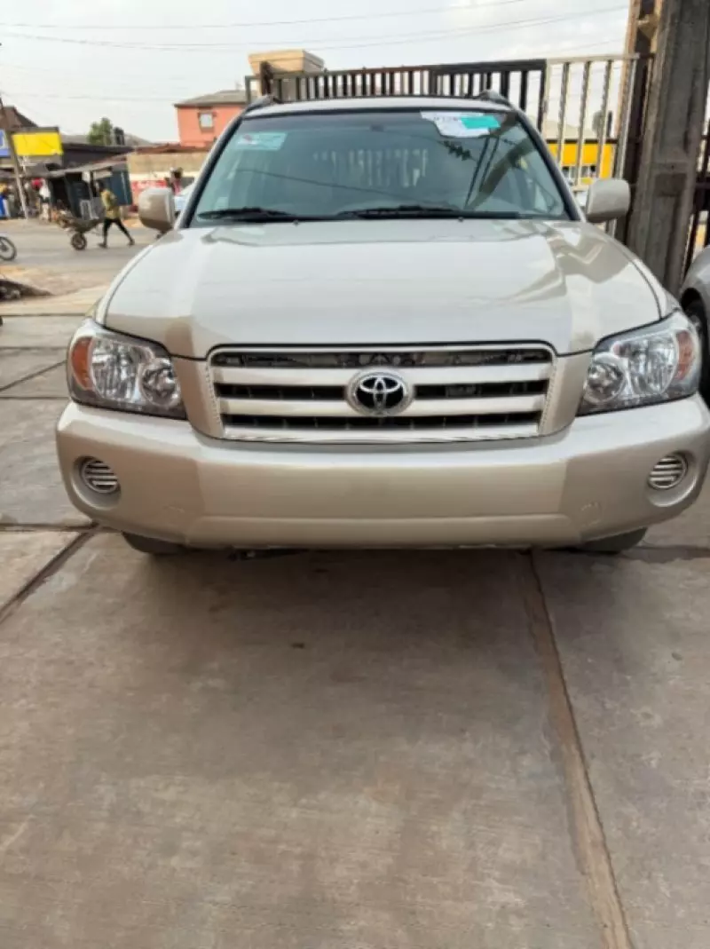 Toyota Highlander   - 2005