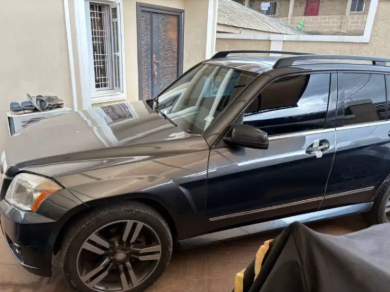 Mercedes-Benz GLK 350   - 2010