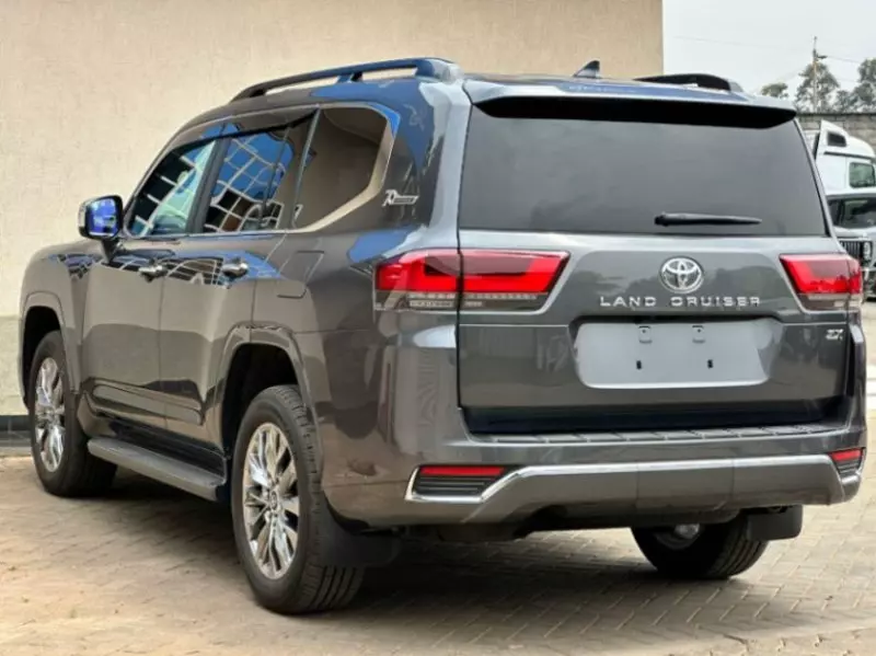 Toyota Landcruiser 300   - 2022