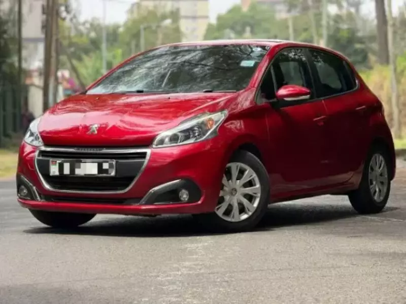 Peugeot 208   - 2017