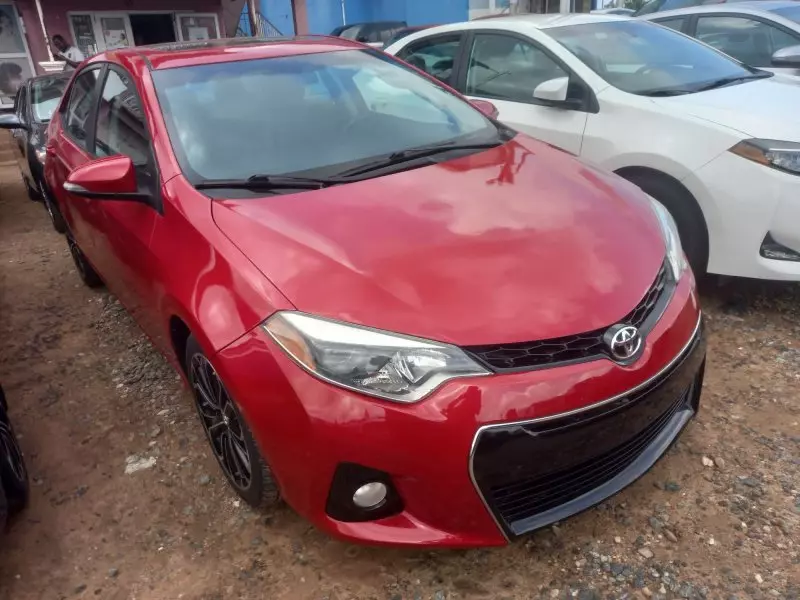 Toyota Corolla   - 2015