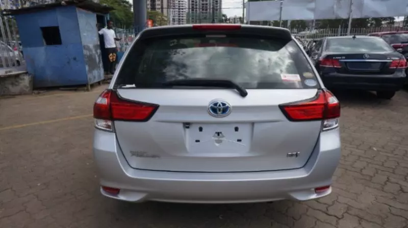 Toyota Fielder    - 2018
