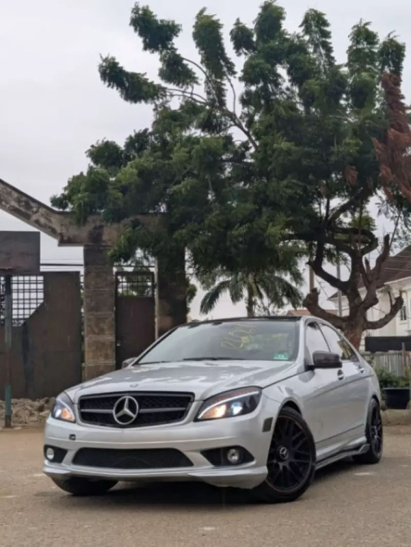 Mercedes-Benz 300 - 2010