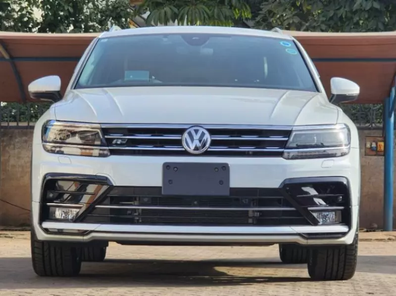 Volkswagen Tiguan   - 2019