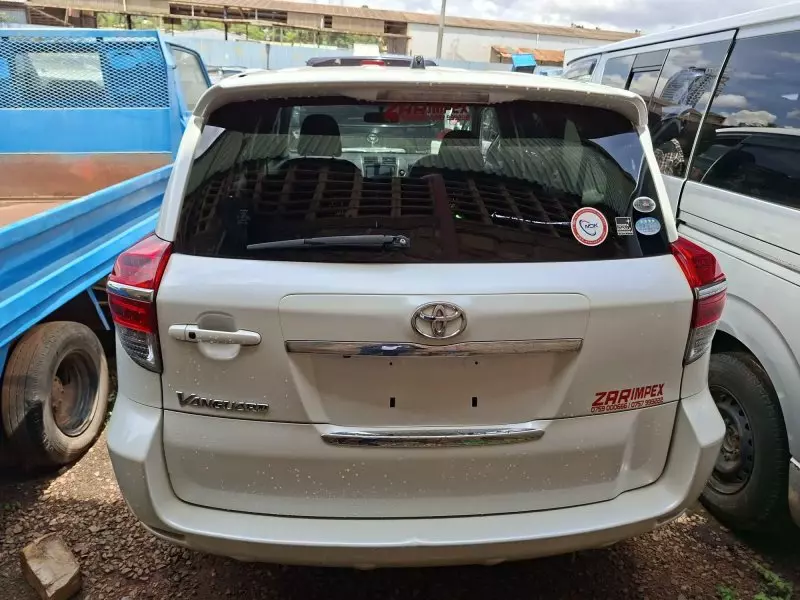 Toyota Vanguard    - 2012