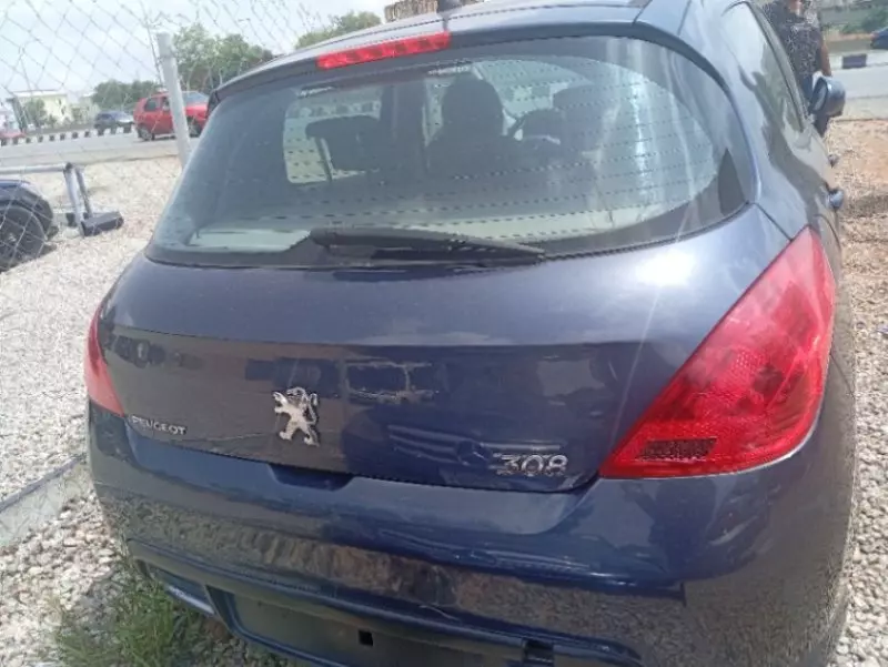 Peugeot 308   - 2005