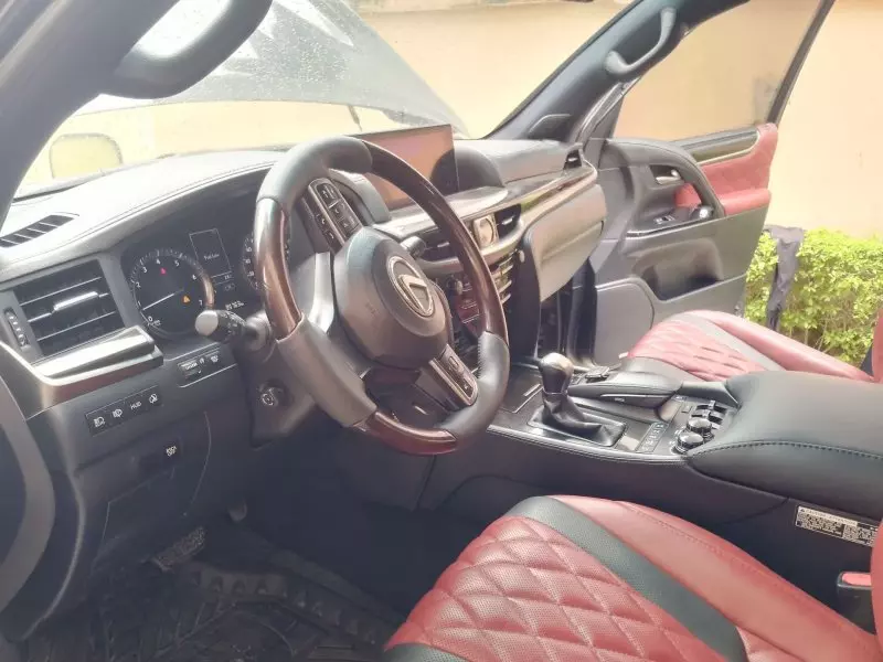 Lexus LX 570   - 2015