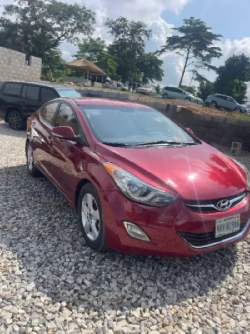 Hyundai ELANTRA 1,6L BVA GLS New   - 2013