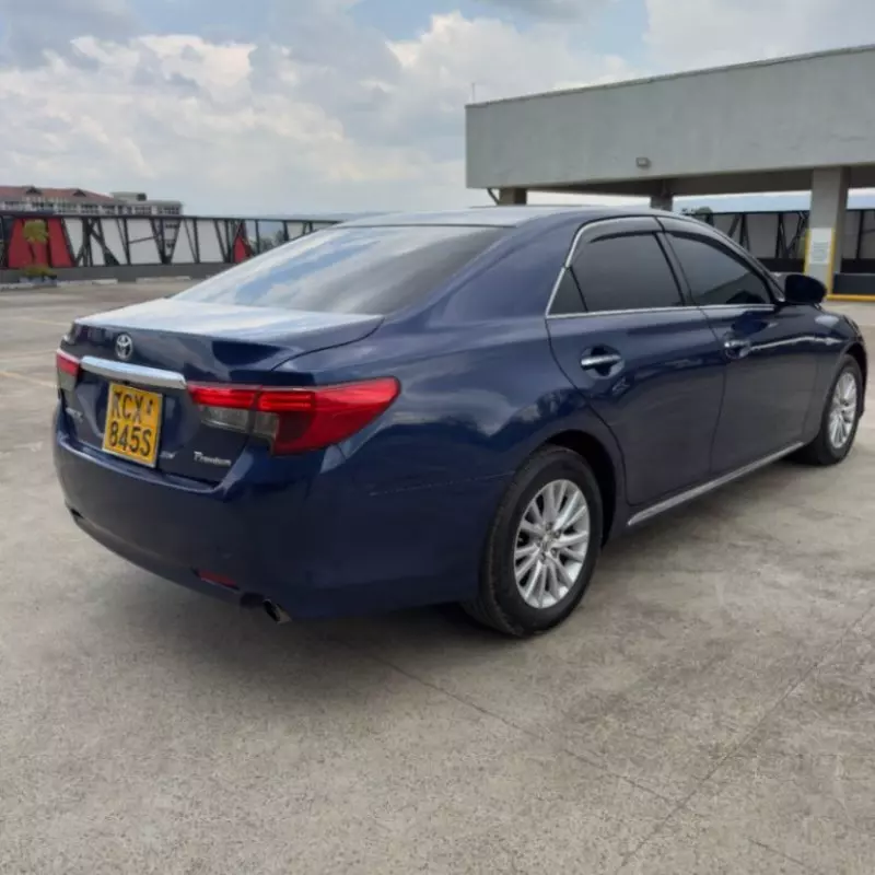 Toyota Mark X   - 2012