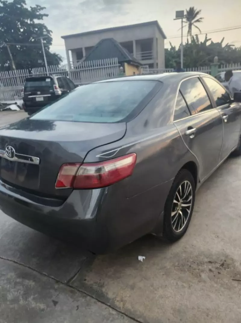 Toyota Camry   - 2008