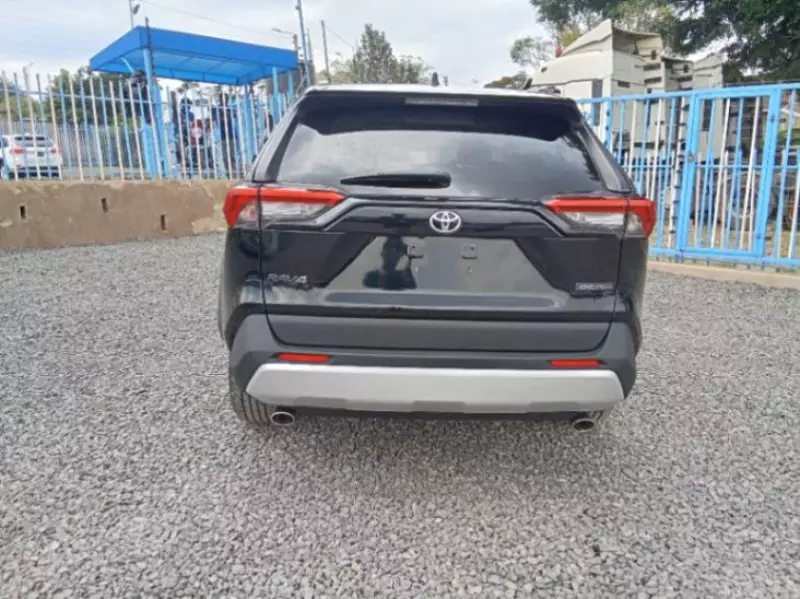 Toyota RAV 4   - 2019