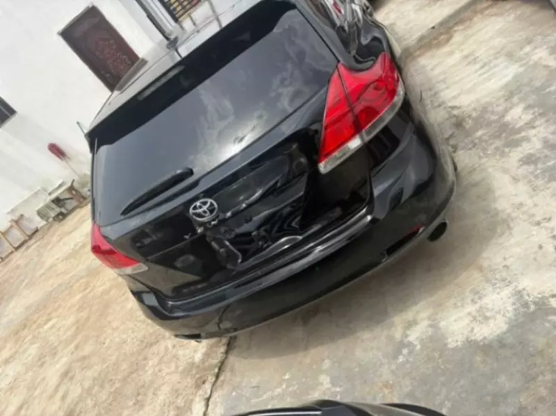 Toyota Venza   - 2011