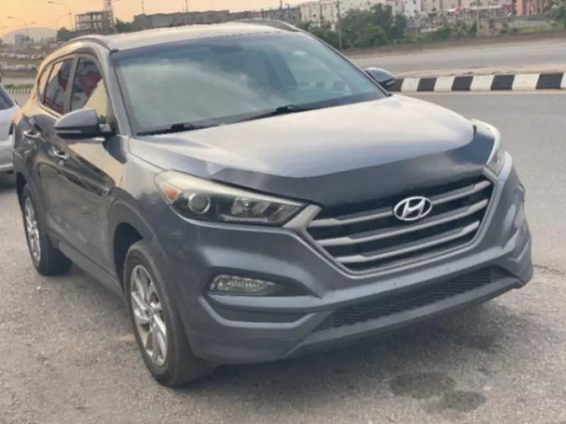 Hyundai Tucson   - 2016