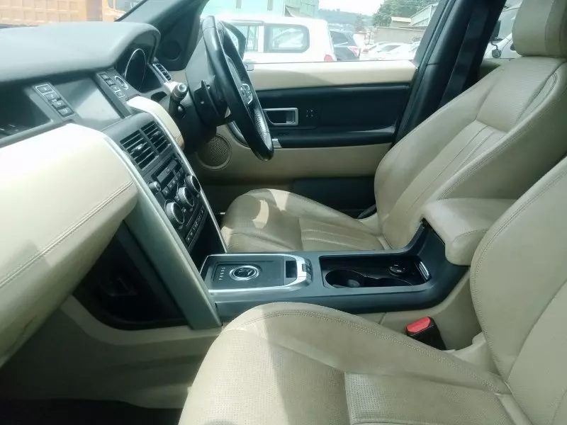 Land Rover Discovery   - 2015