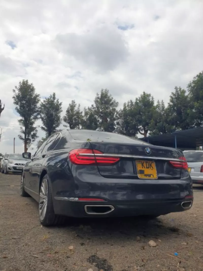 BMW 740 li   - 2016