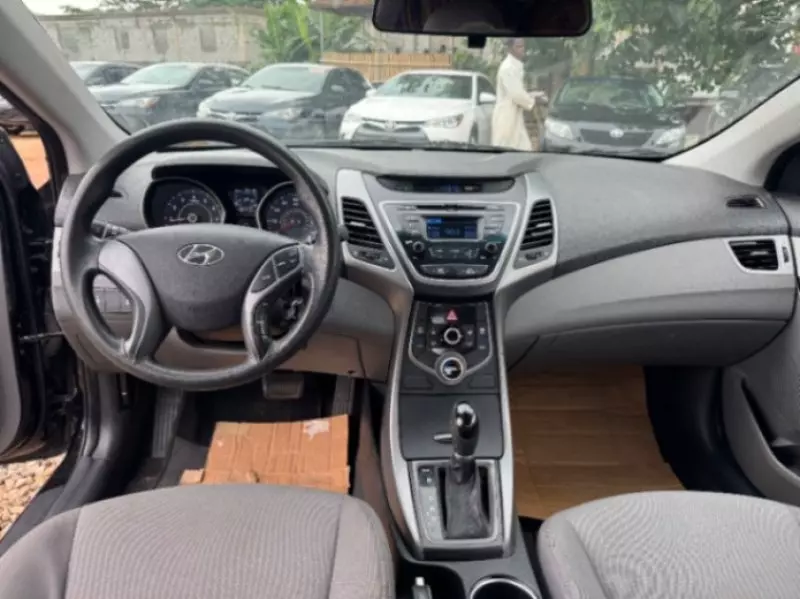 Hyundai Elantra   - 2016