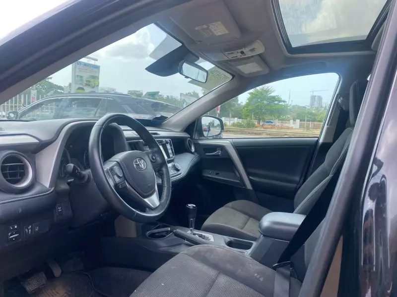 Toyota RAV 4   - 2018