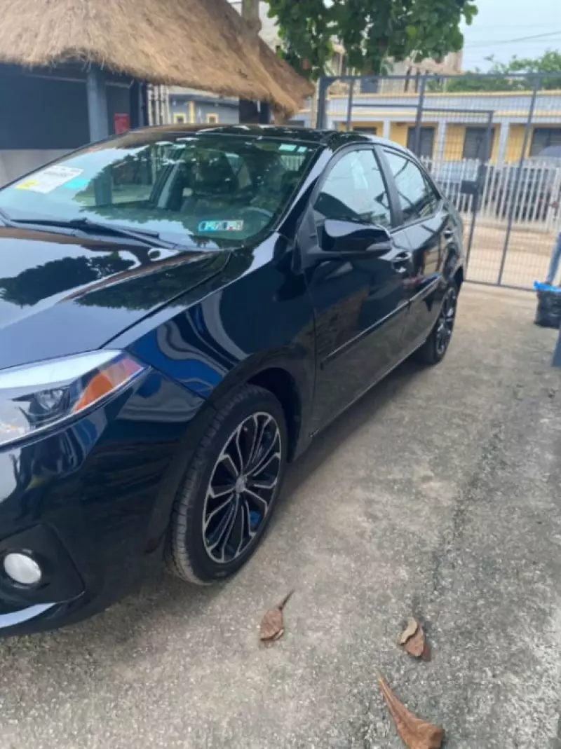 Toyota Corolla   - 2016