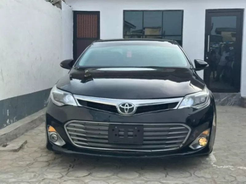 Toyota Avalon   - 2014