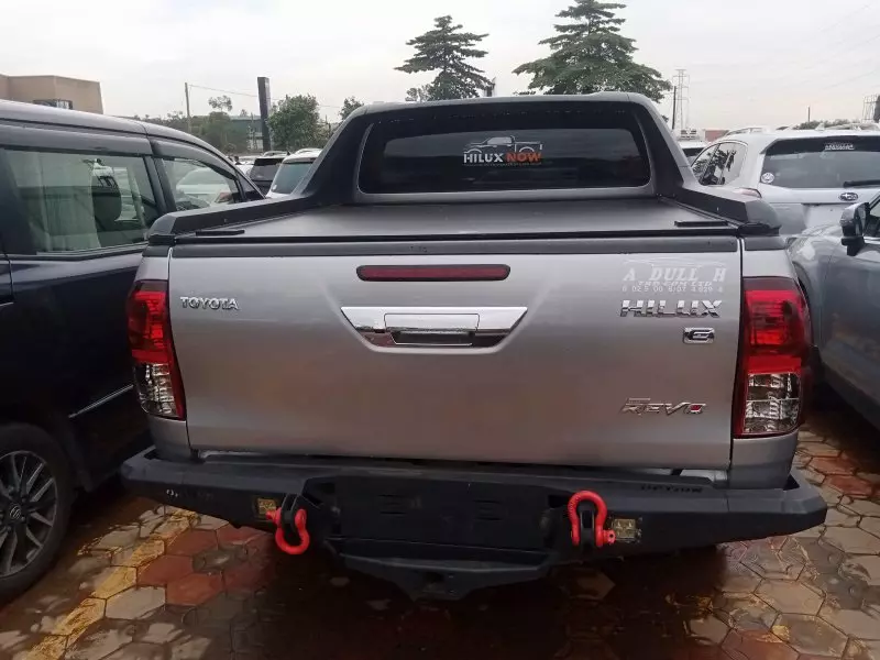 Toyota Hilux   - 2018
