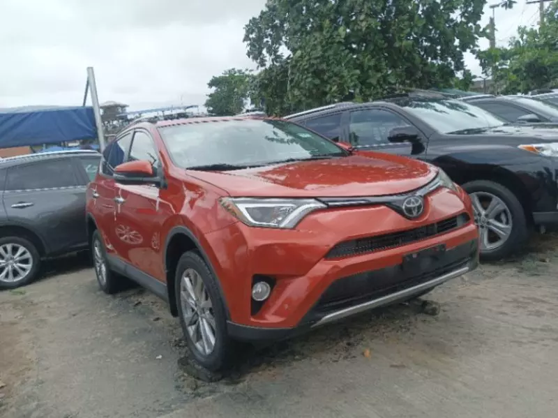 Toyota RAV 4   - 2017
