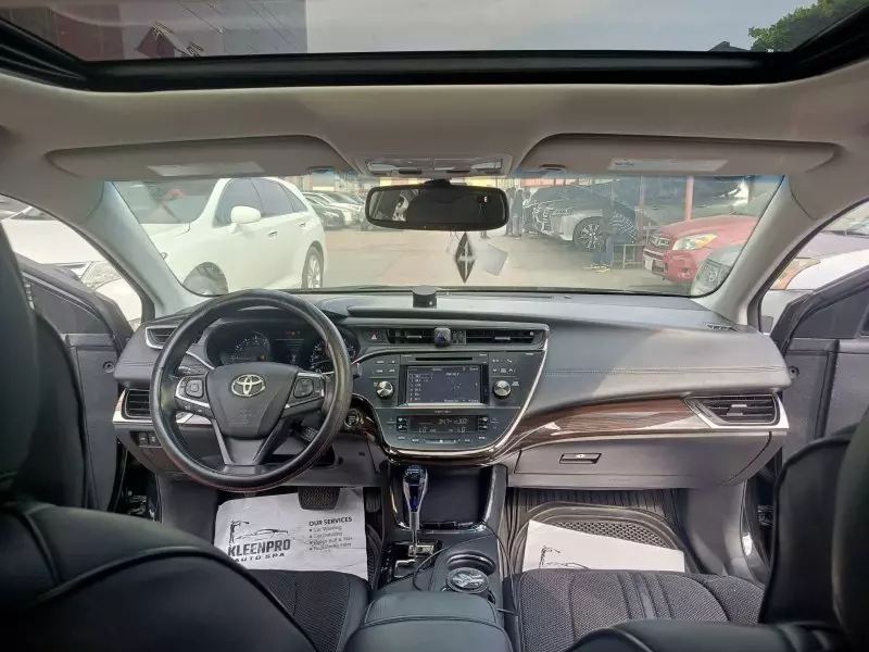 Toyota Avalon   - 2015