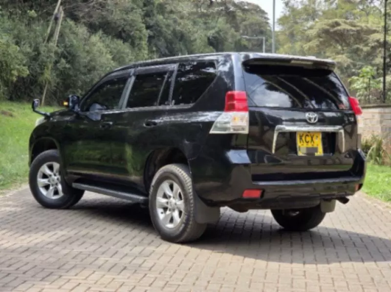 Toyota Land Cruiser Prado   - 2012