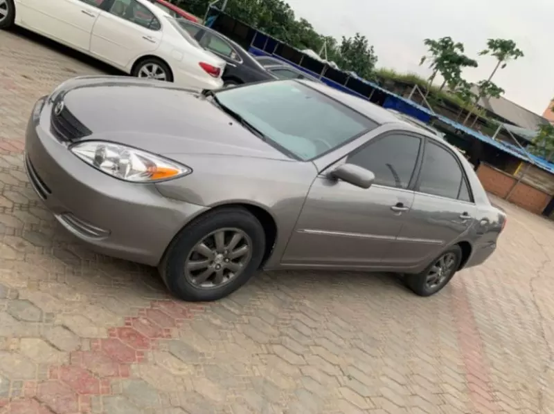 Toyota Camry   - 2003