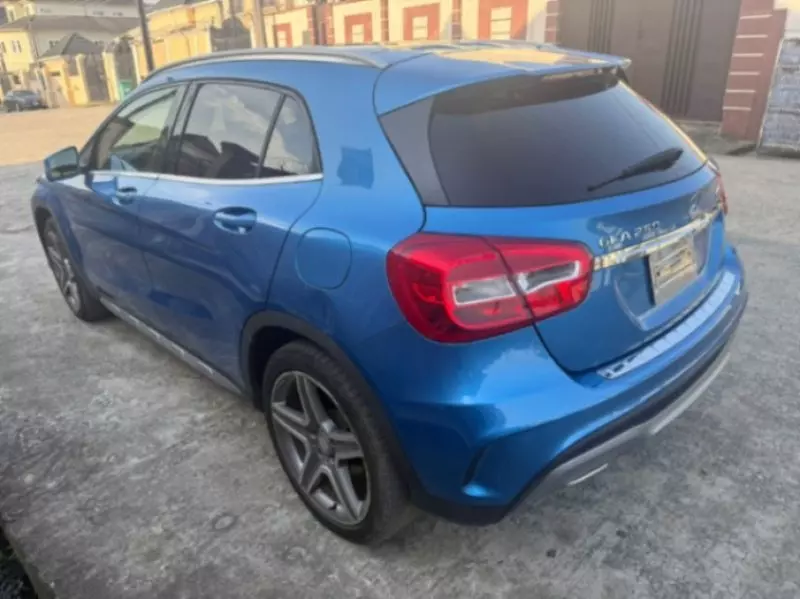 Mercedes-Benz GLA 250