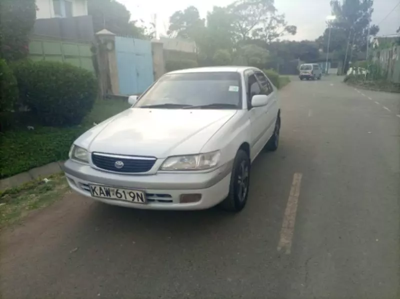 Toyota corolla   - 2001