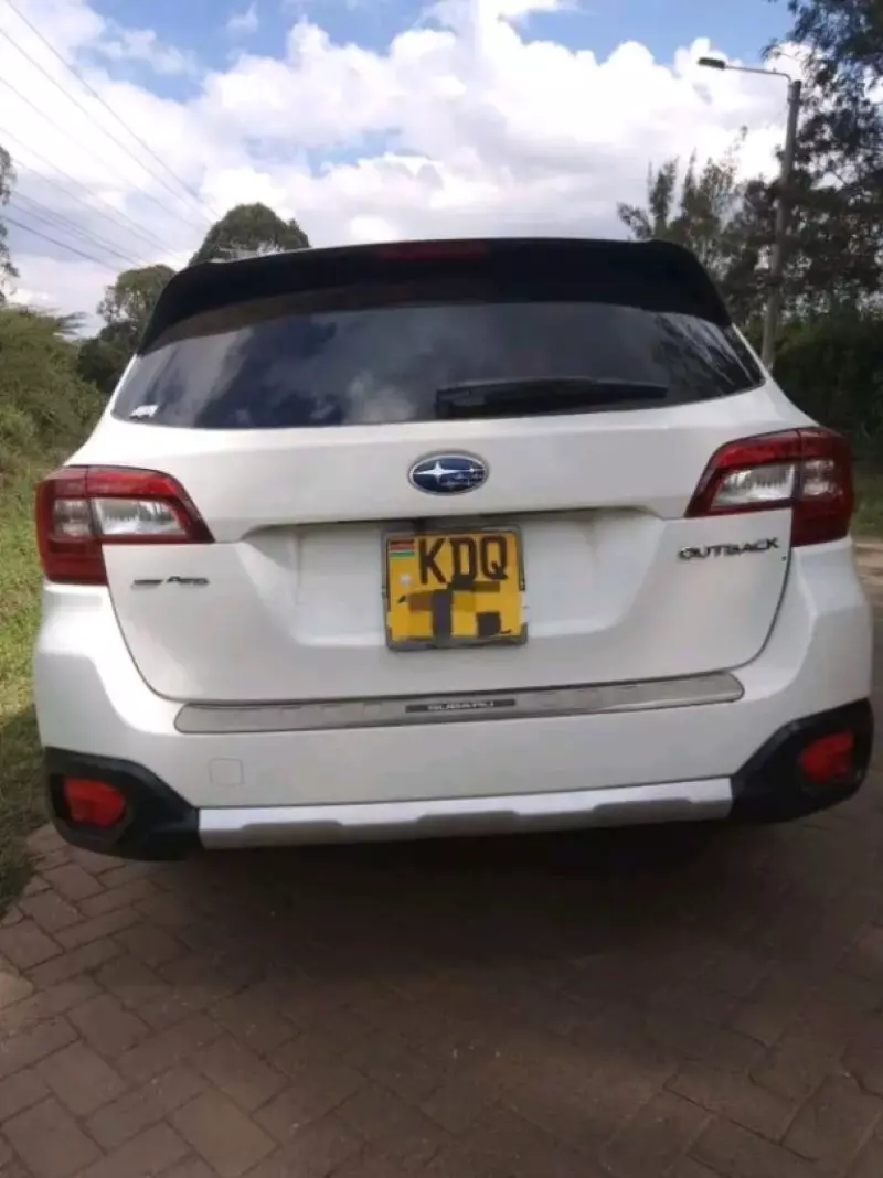 Subaru Outback   - 2015