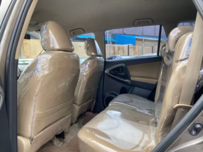 Toyota Rav4   - 2010