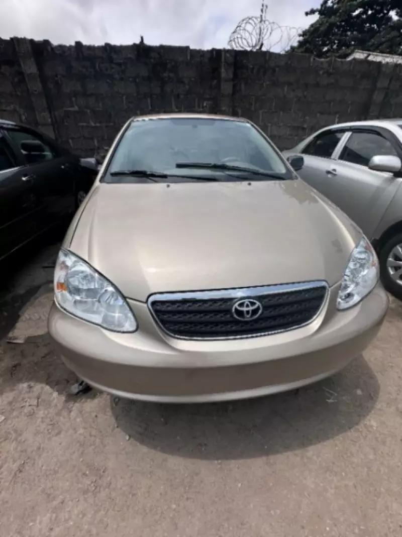 Toyota Corolla   - 2013