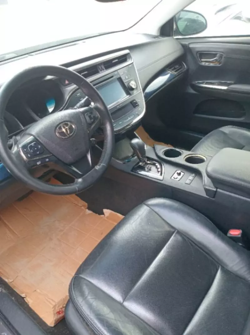 Toyota Avalon   - 2015