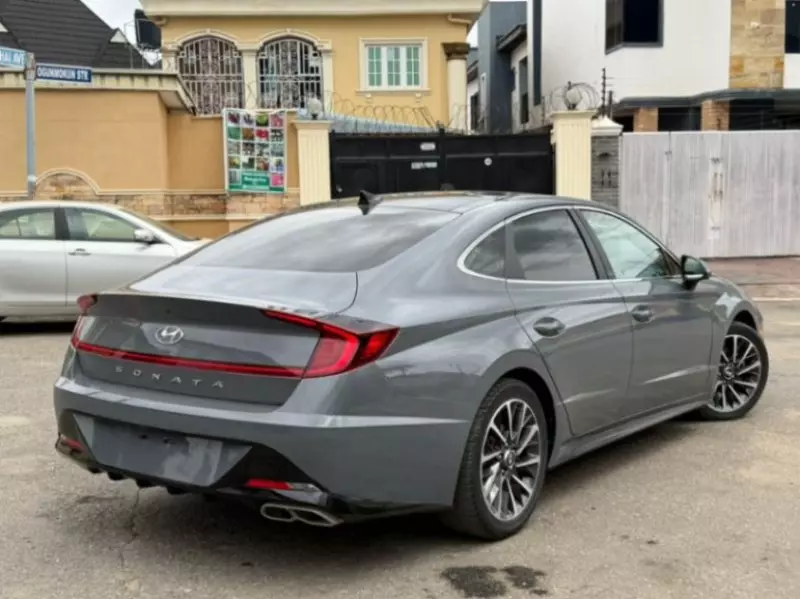 Hyundai Sonata   - 2020