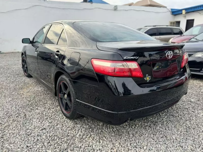 Toyota Camry   - 2007