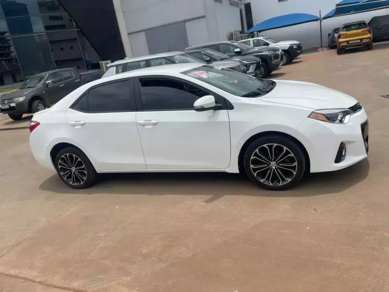 Toyota Corolla   - 2015