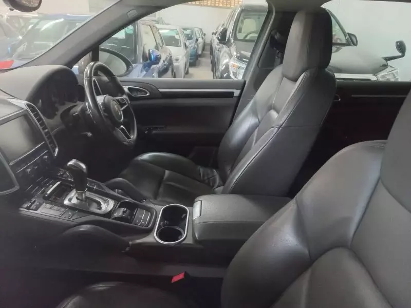 PORSCHE Cayenne   - 2016