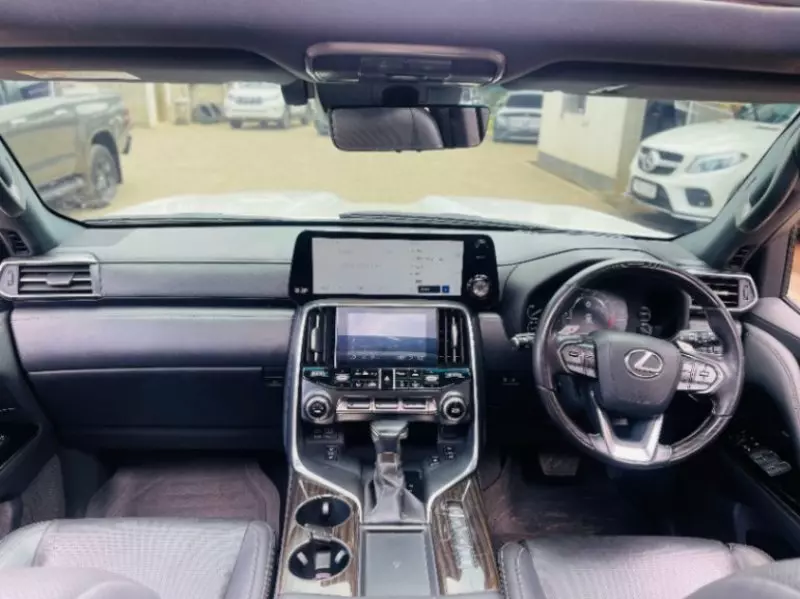 Lexus LX 600   - 2022