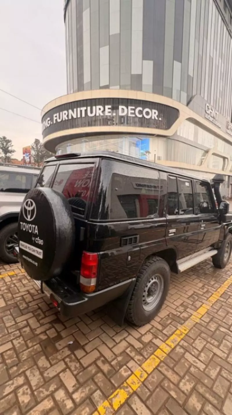 Toyota Land Cruiser   - 2025