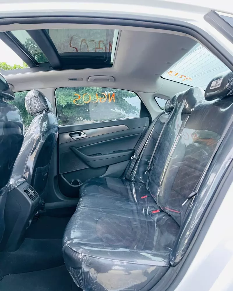 Hyundai Sonata   - 2015