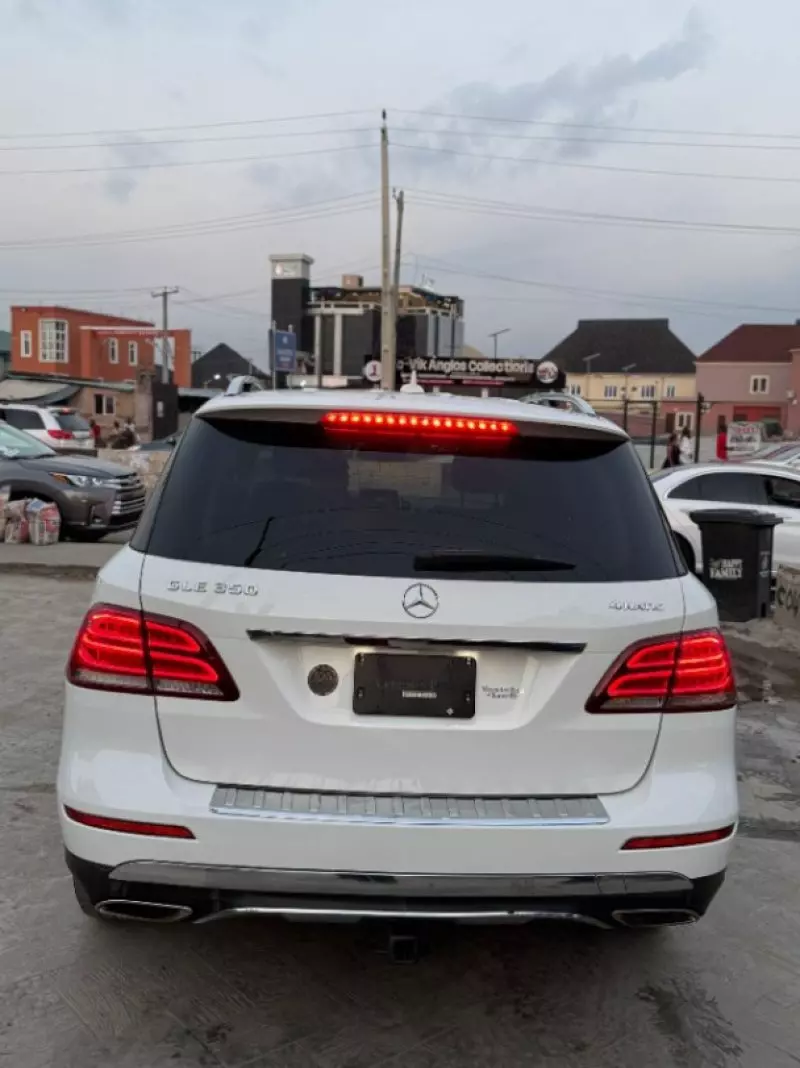 Mercedes-Benz GLE 350   - 2016