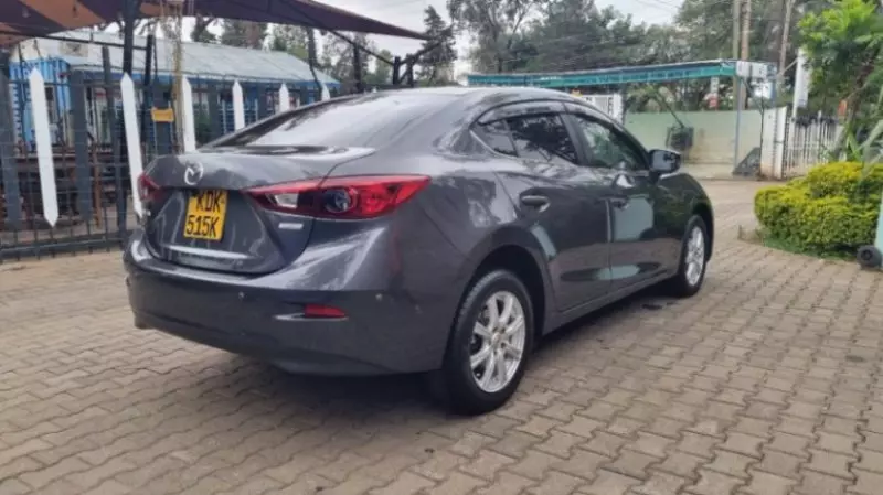 Mazda Axela    - 2015