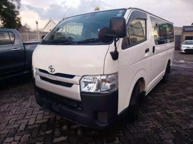 Toyota Hiace   - 2019