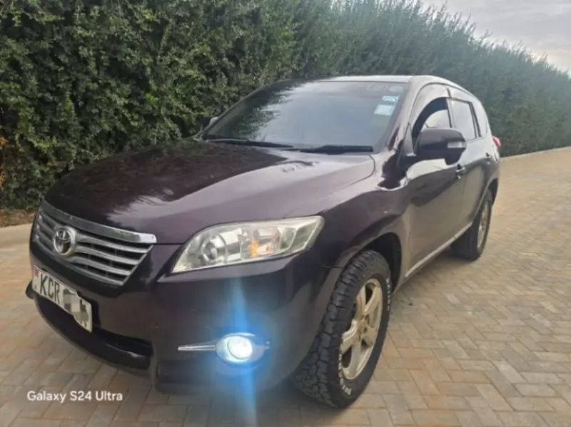 Toyota Rav4   - 2012