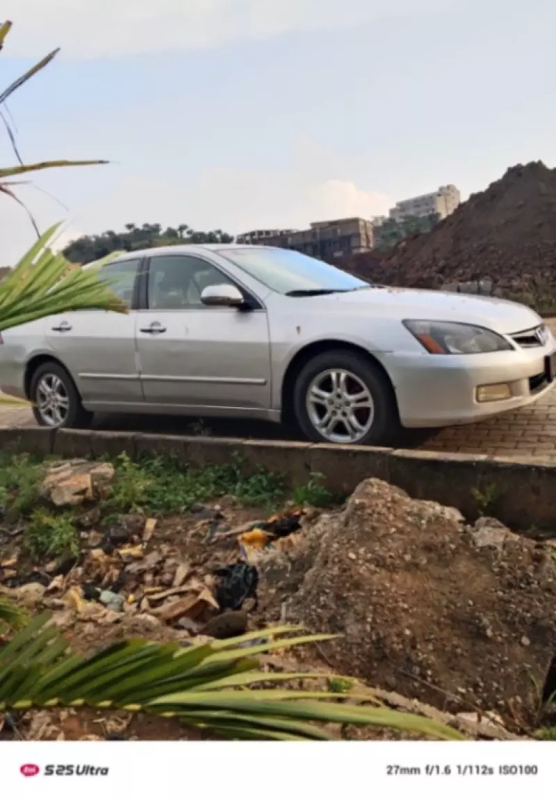 Honda Accord   - 2009