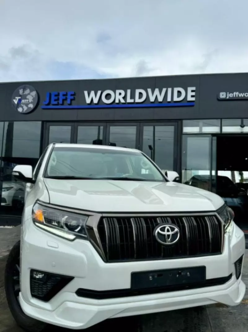 Toyota Land Cruiser   - 2020